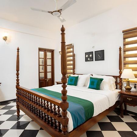 The Barracks Cochin Apartment Kochi Room photo